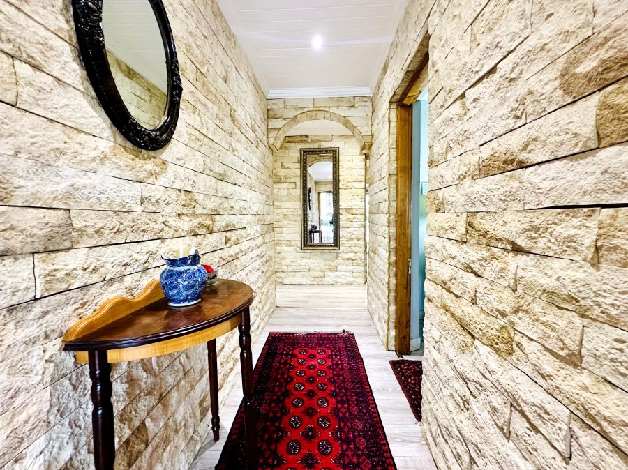 3 Bedroom Property for Sale in Porterville Western Cape
